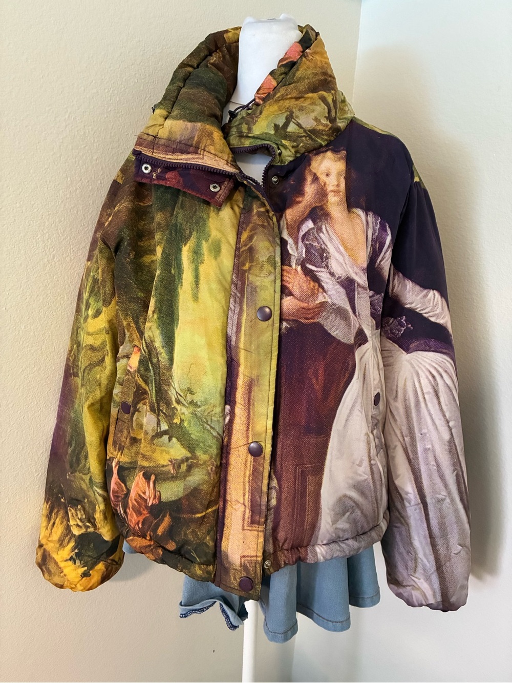 Urban Outfitters BDG Renaissance Art Print Nylon Puffer Jacket 🤎